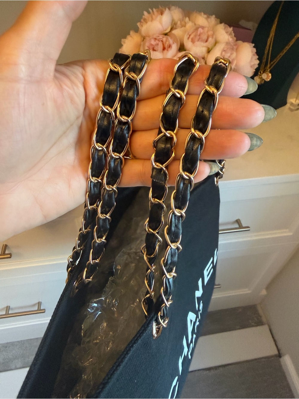 CHANEL NIP GWP Paris Parfum Black Canvas Tote with Gold Chain Detail - Picture 8 of 16